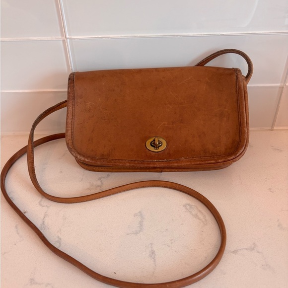 Coach Handbags - Vintage Coach Dinky Tan Leather Crossbody Bag
